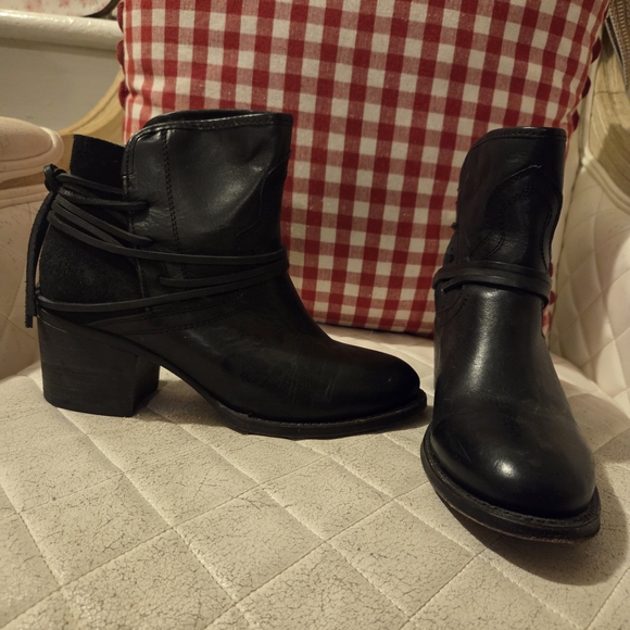 Freebird by Steven Shoes - Freebird Casey Black Leather Ankle Boots- Rare, Size 7